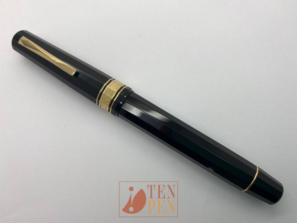 OMAS GENTLEMEN black vegetal resin- transitional model | Tenpen